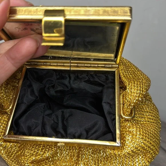 Antique Gold Mesh Evening Bag - Picture 6 of 7